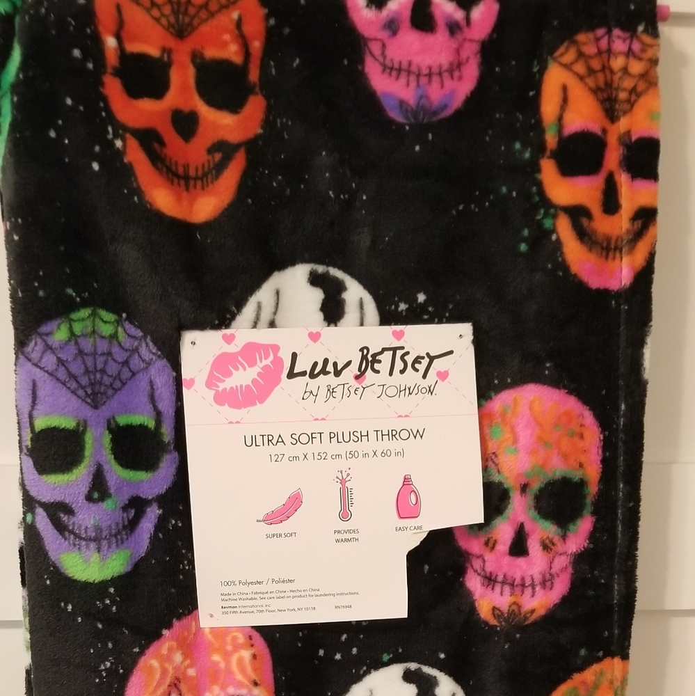 Plush throw